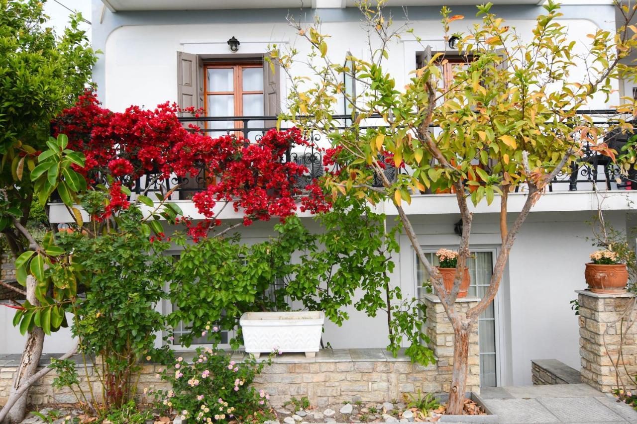 Chrys Marie Studios Ireon Exterior photo